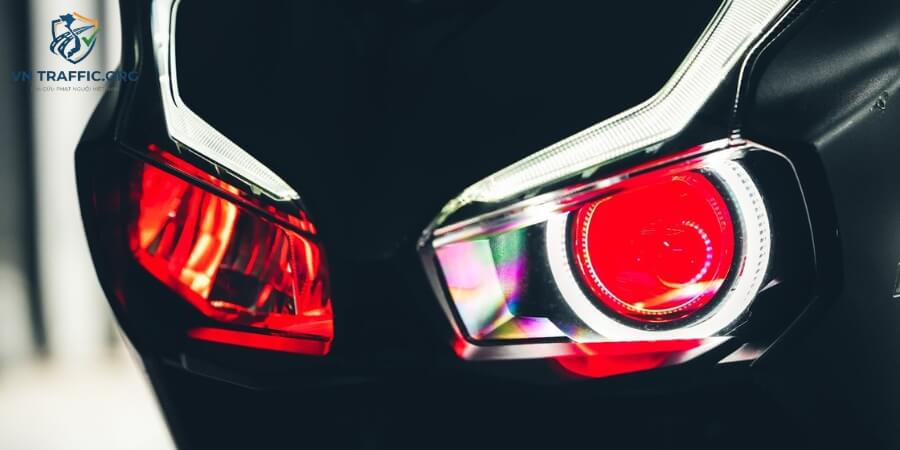 độ đèn xe máy có bị phạt không
