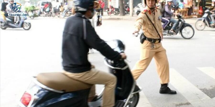 lỗi không xi nhan xe máy phạt bao nhiêu