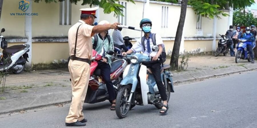 đi xe không chính chủ có bị phạt không