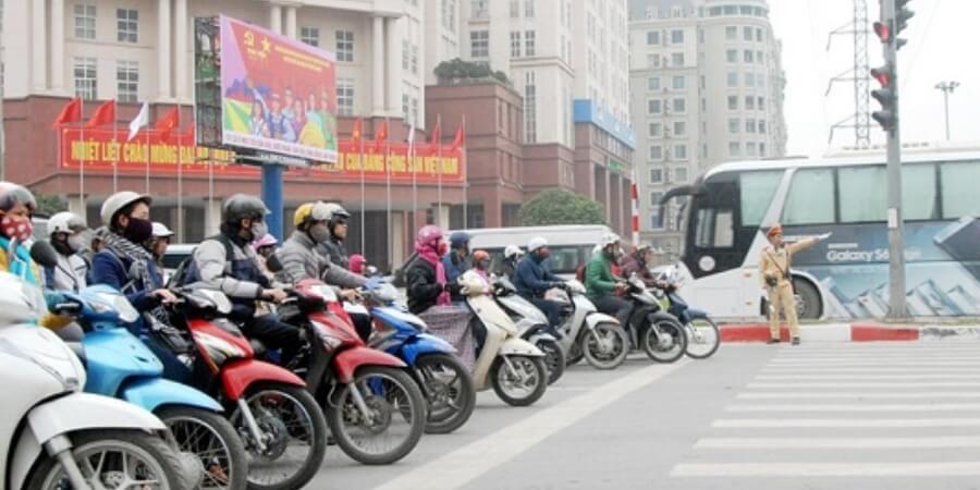 vượt đèn đỏ phạt bao nhiêu xe máy