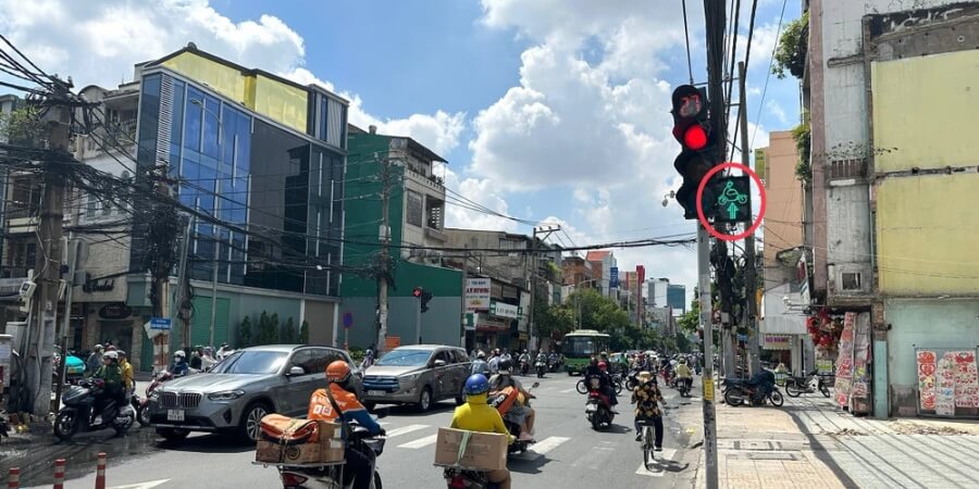 lỗi vượt đèn đỏ xe máy phạt bao nhiêu