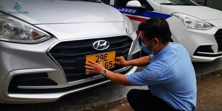 xe chưa có biển số phạt bao nhiêu