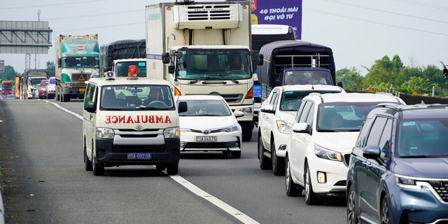 cản trở xe ưu tiên phạt bao nhiêu