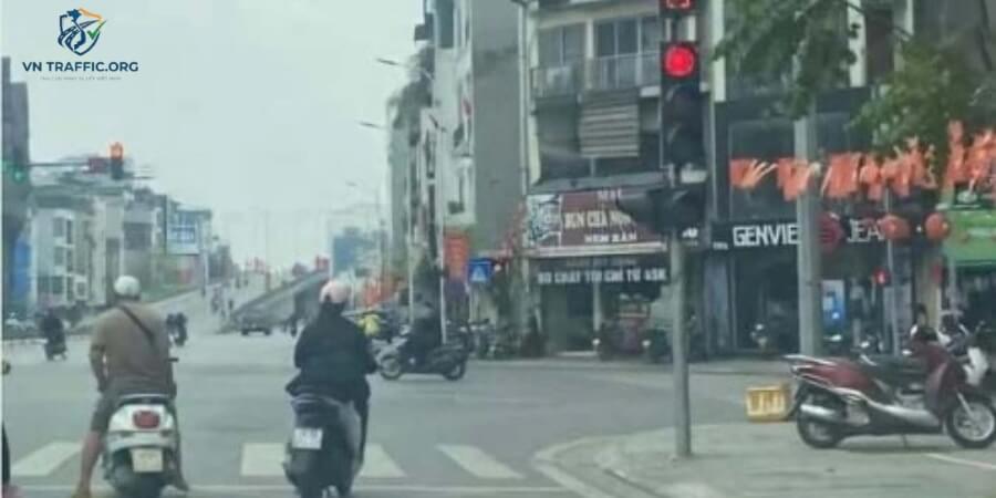 lỗi chuyển làn không xi nhan xe máyv