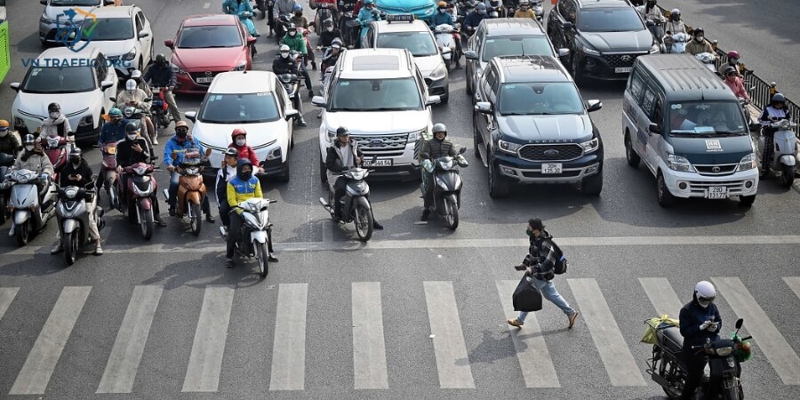 lỗi vượt phải của xe máy