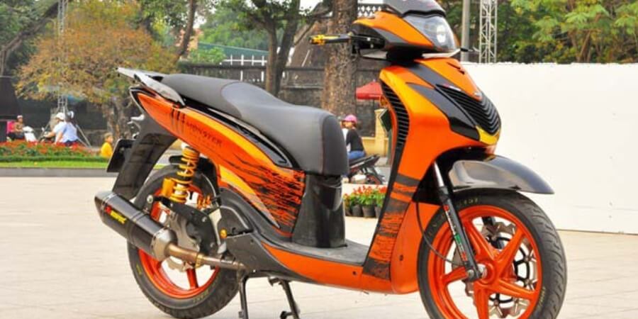 thay đổi tem xe máy có bị phạt không
