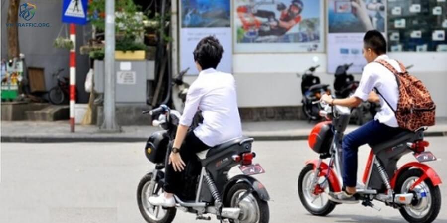 xe đạp điện vượt đèn đỏ phạt bao nhiêu