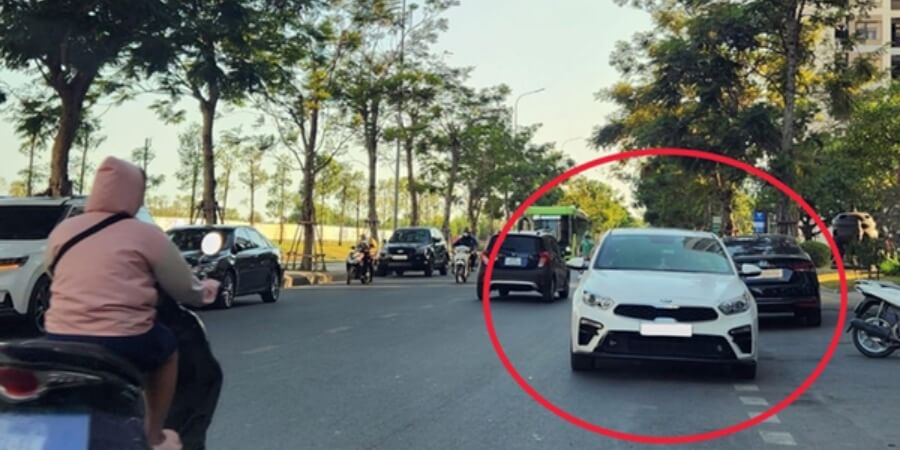 Xem thêm lỗi đi ngược chiều ô tô