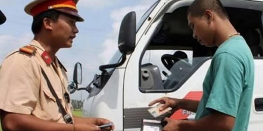 lỗi hết hạn bảo hiểm ô tô