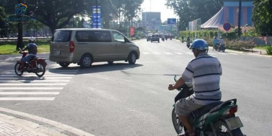 lỗi không xi nhan xe máy phạt bao nhiêu