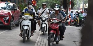 lỗi đi xe máy trên vỉa hè phạt bao nhiêu