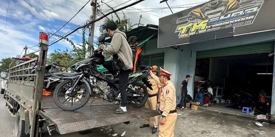 thay đổi dàn áo xe có bị phạt không